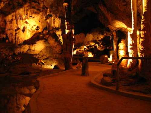 grotten van Hato